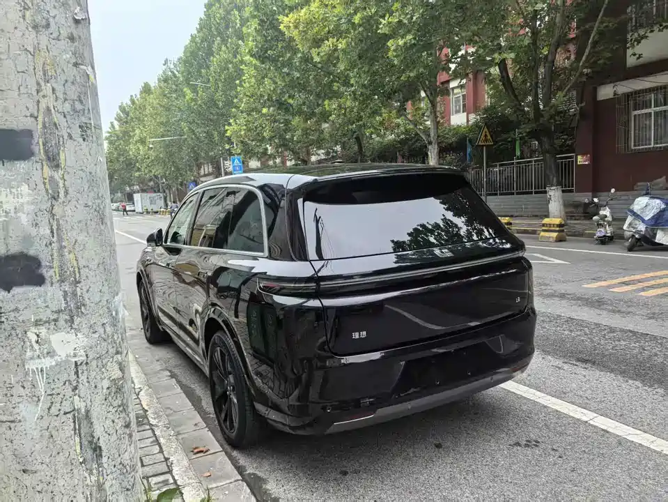 Li Auto Ideal L8
