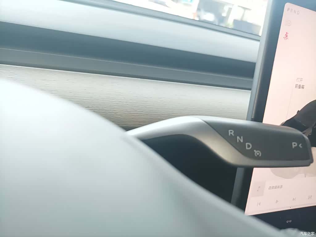 Tesla Model Y, 2022 14