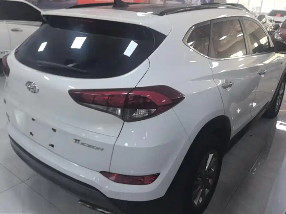 Hyundai Tucson