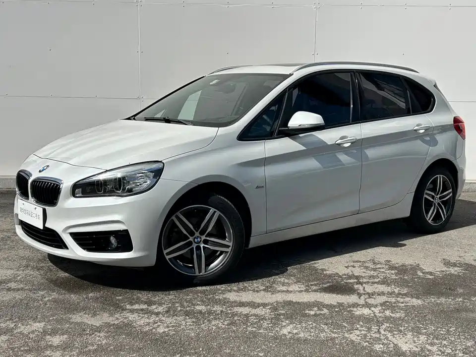 BMW 2 series station wagon