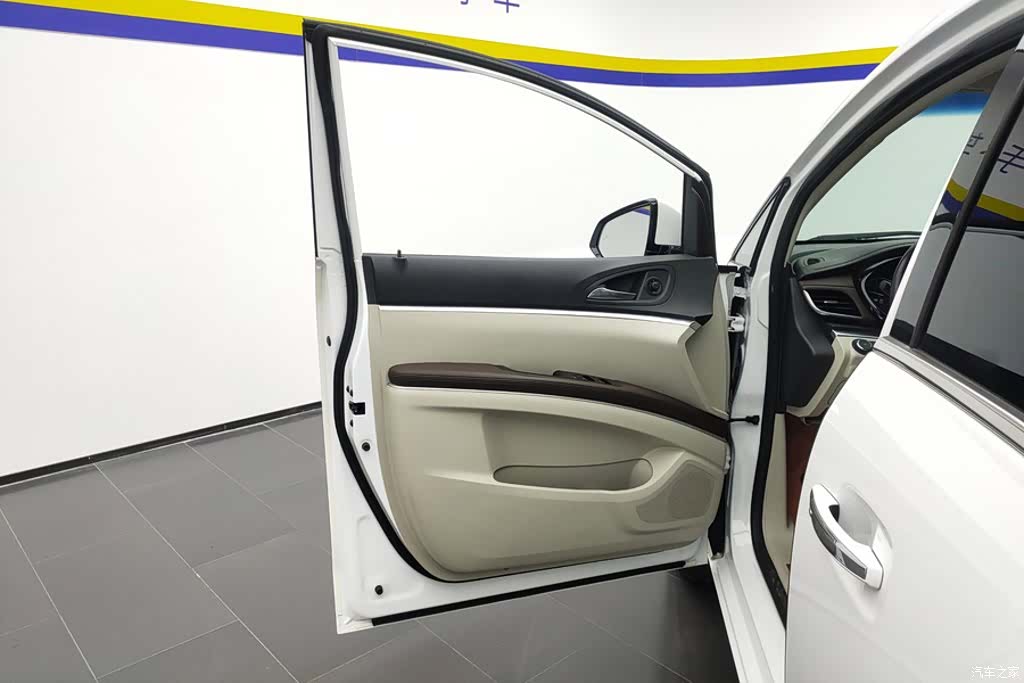 Buick GL8, 2022 7