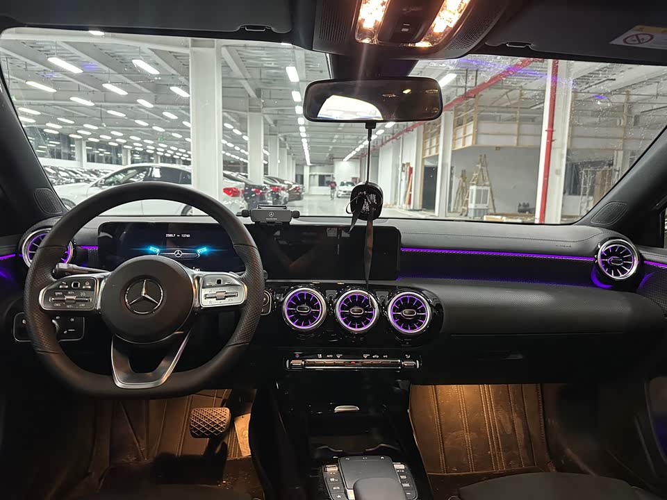 Mercedes-Benz Class A Mercedes-Benz Class A