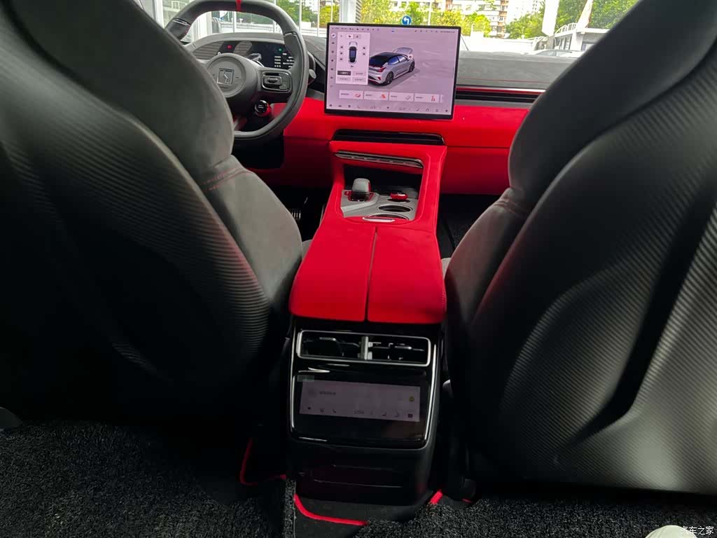 Zeekr 001, 2024 18