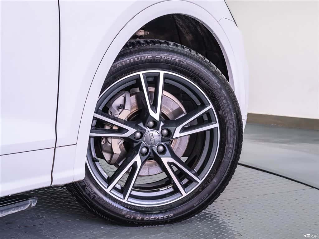 Audi Q5L, 2019 20