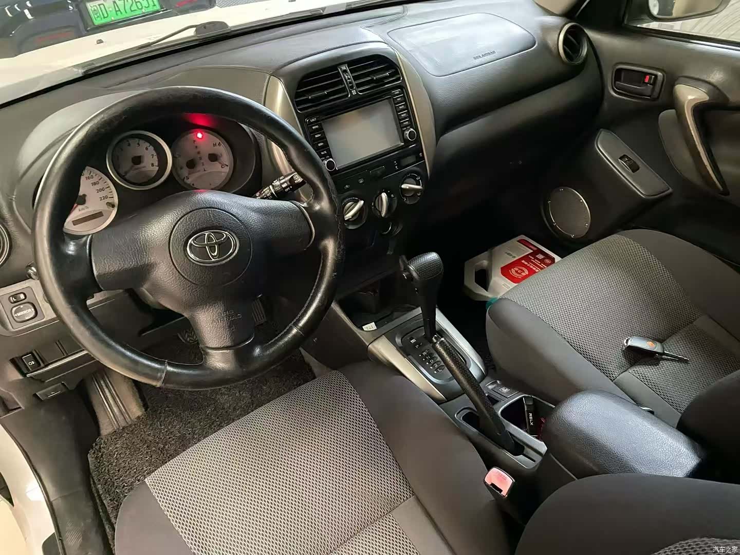 Toyota RAV4, 2004 9