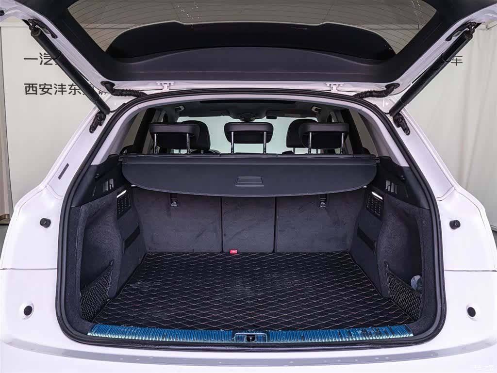 Audi Q5L, 2019 9