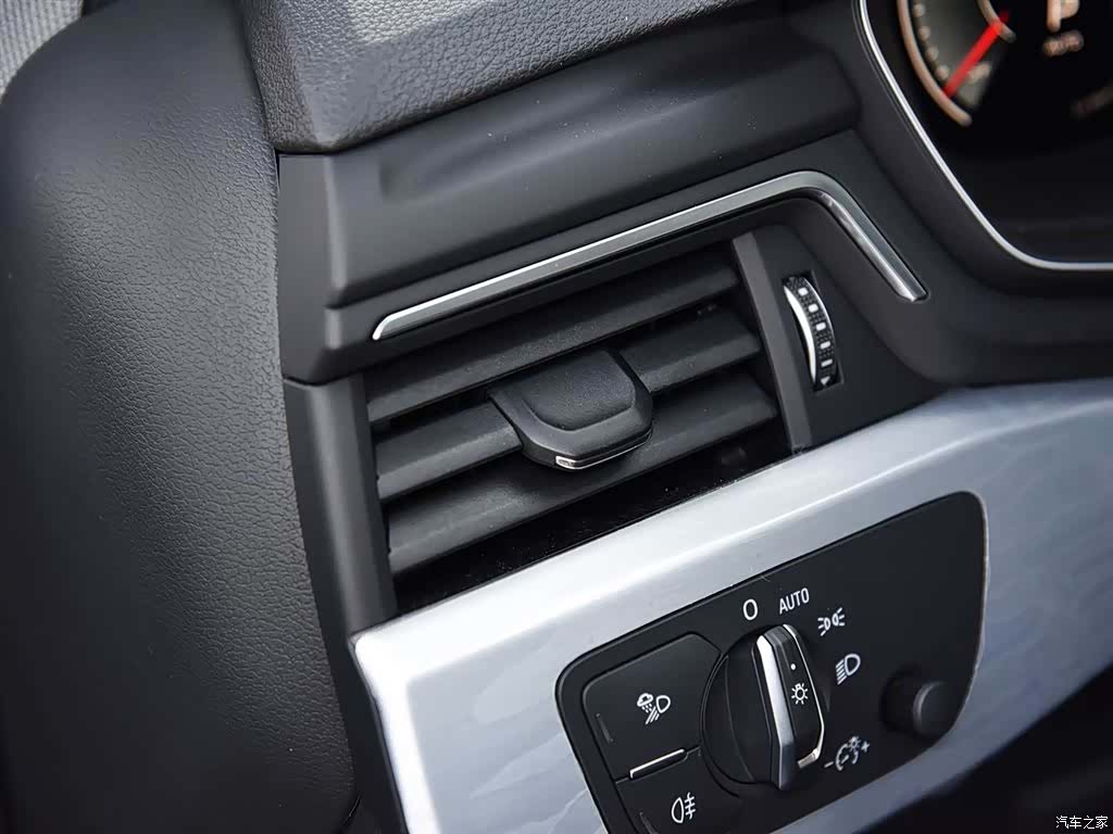 Audi A4L, 2020 8