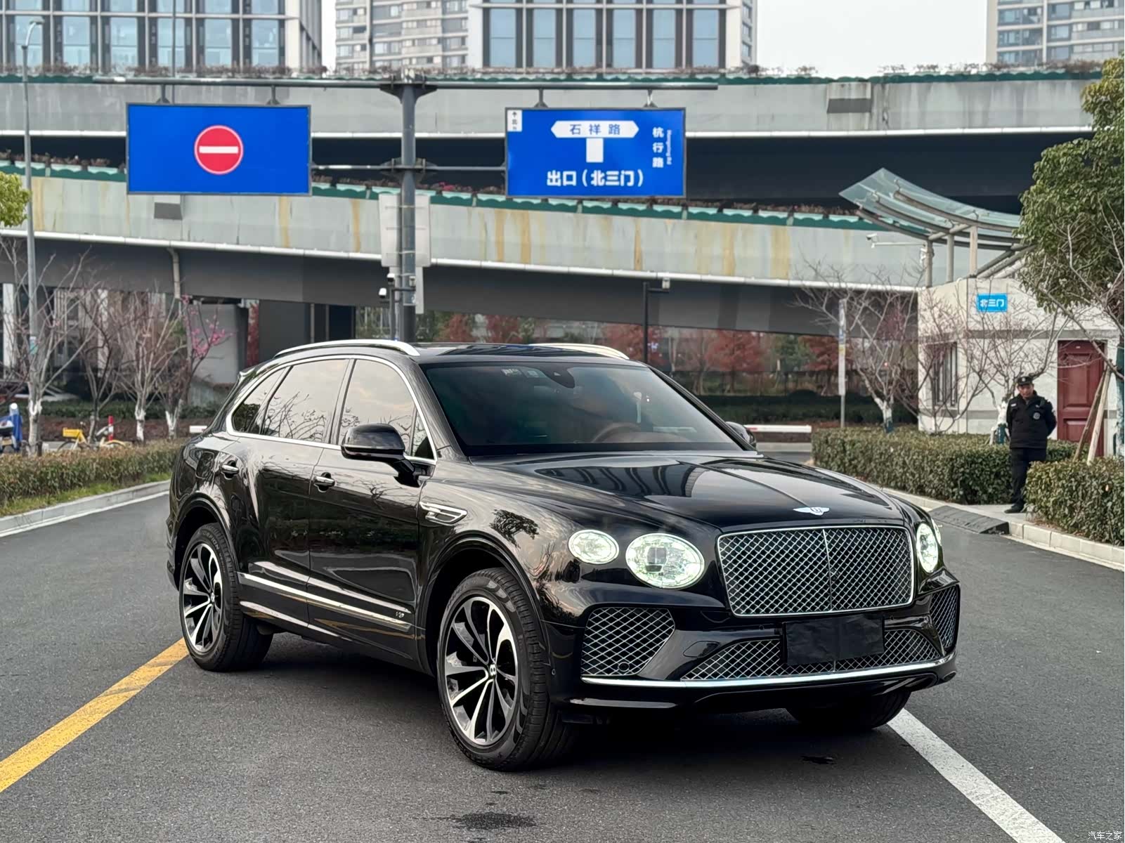 Bentley Bentayga, 2021 2