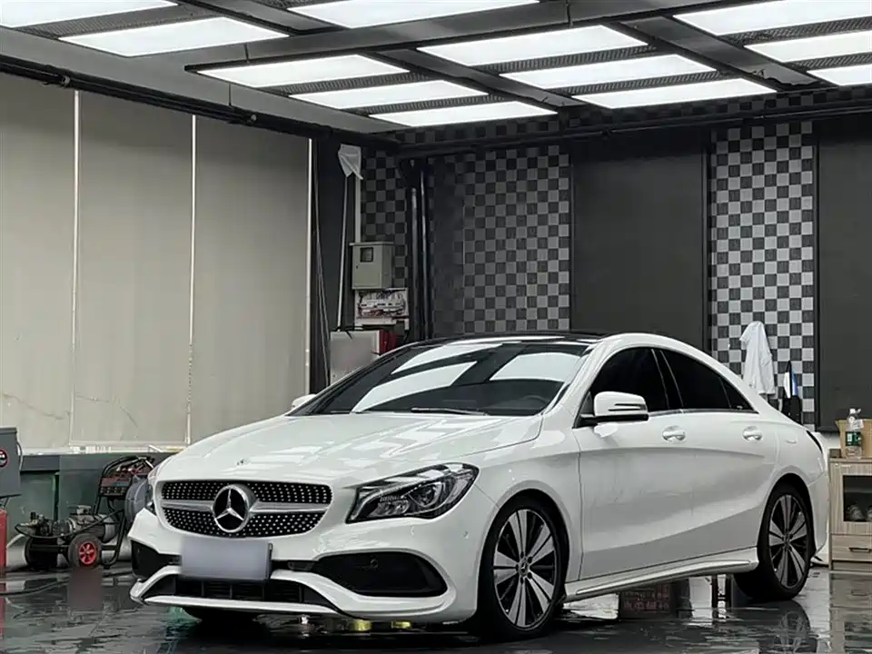 Mercedes-Benz CLA