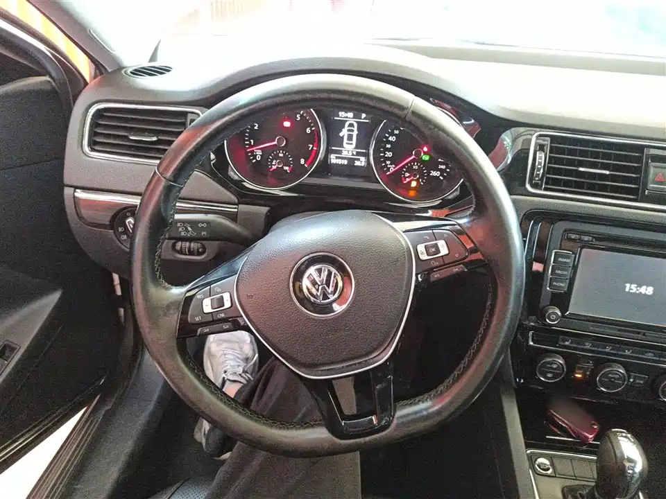 Volkswagen Sagitar