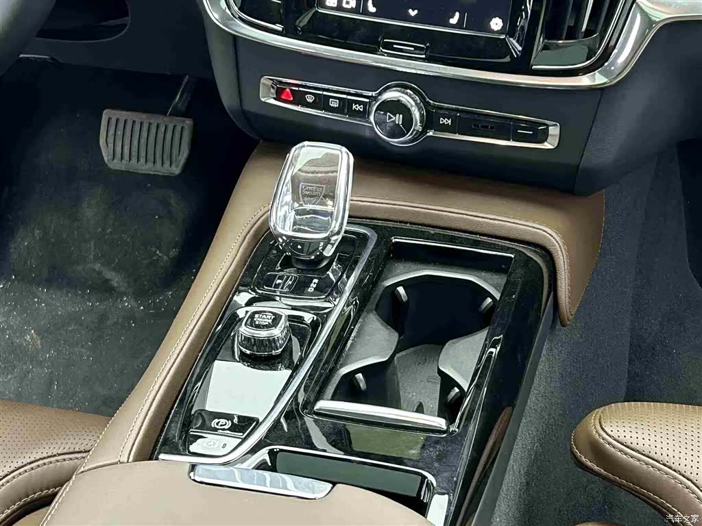 Volvo S90, 2024 10