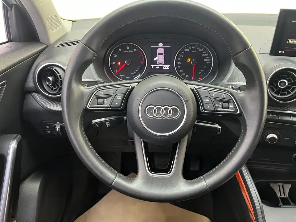 Audi Q2L Audi Q2L