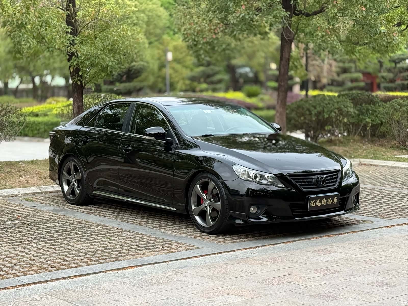 Toyota 2.5V, 2013 3
