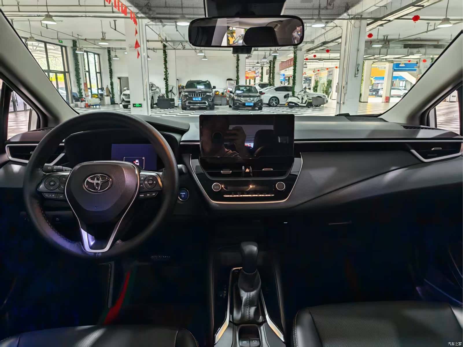 Toyota Corolla, 2024 все фото