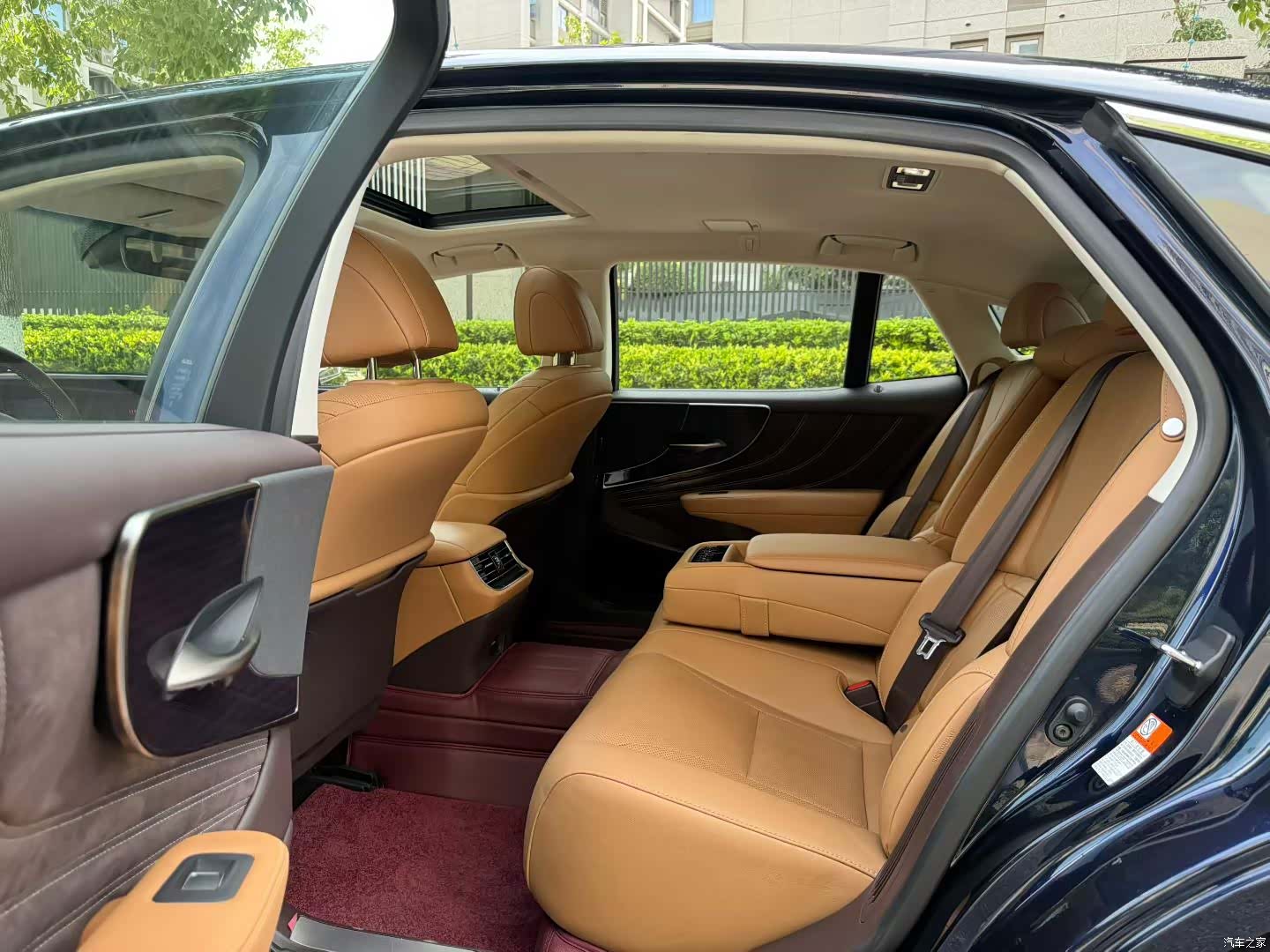 Lexus LS, 2020 10