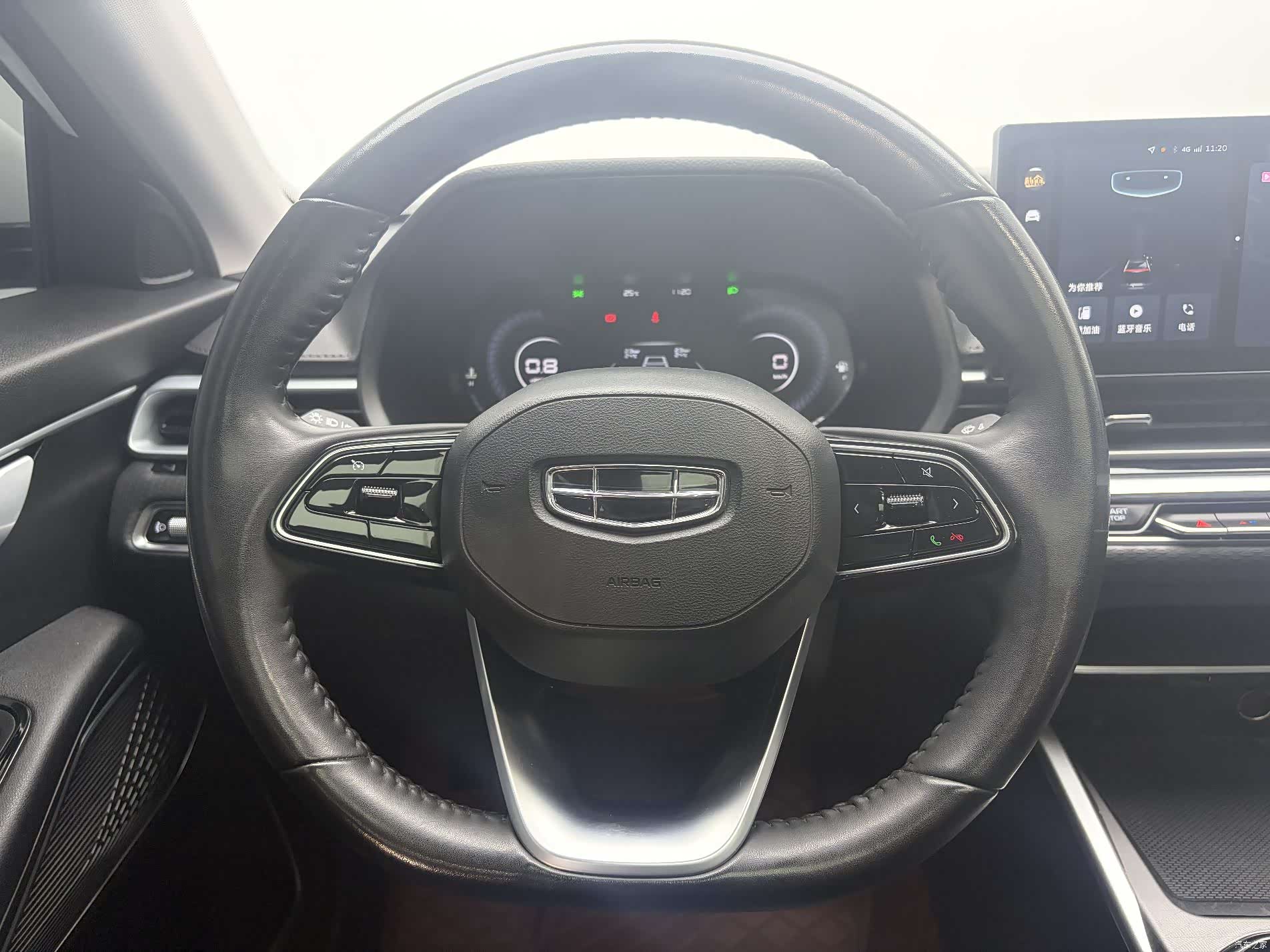 Geely Emgrand, 2023 7