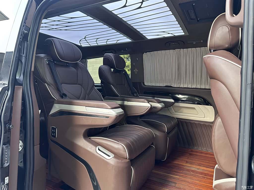 Mercedes-Benz 9, 2021 все фото