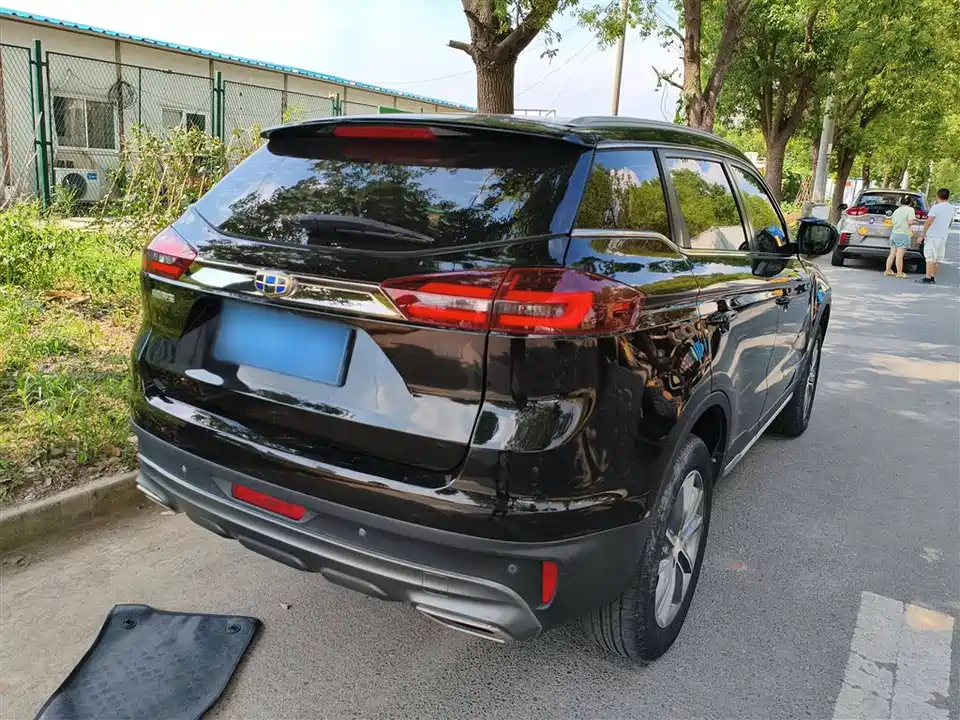 Geely Atlas