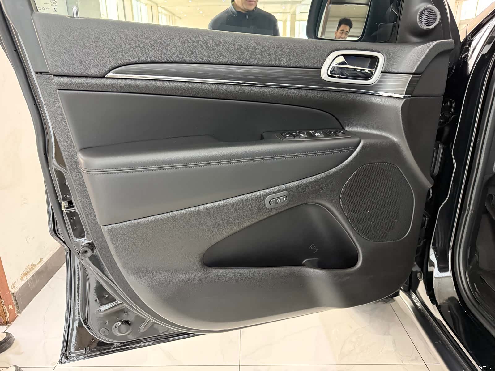 Jeep Grand Cherokee, 2022 4