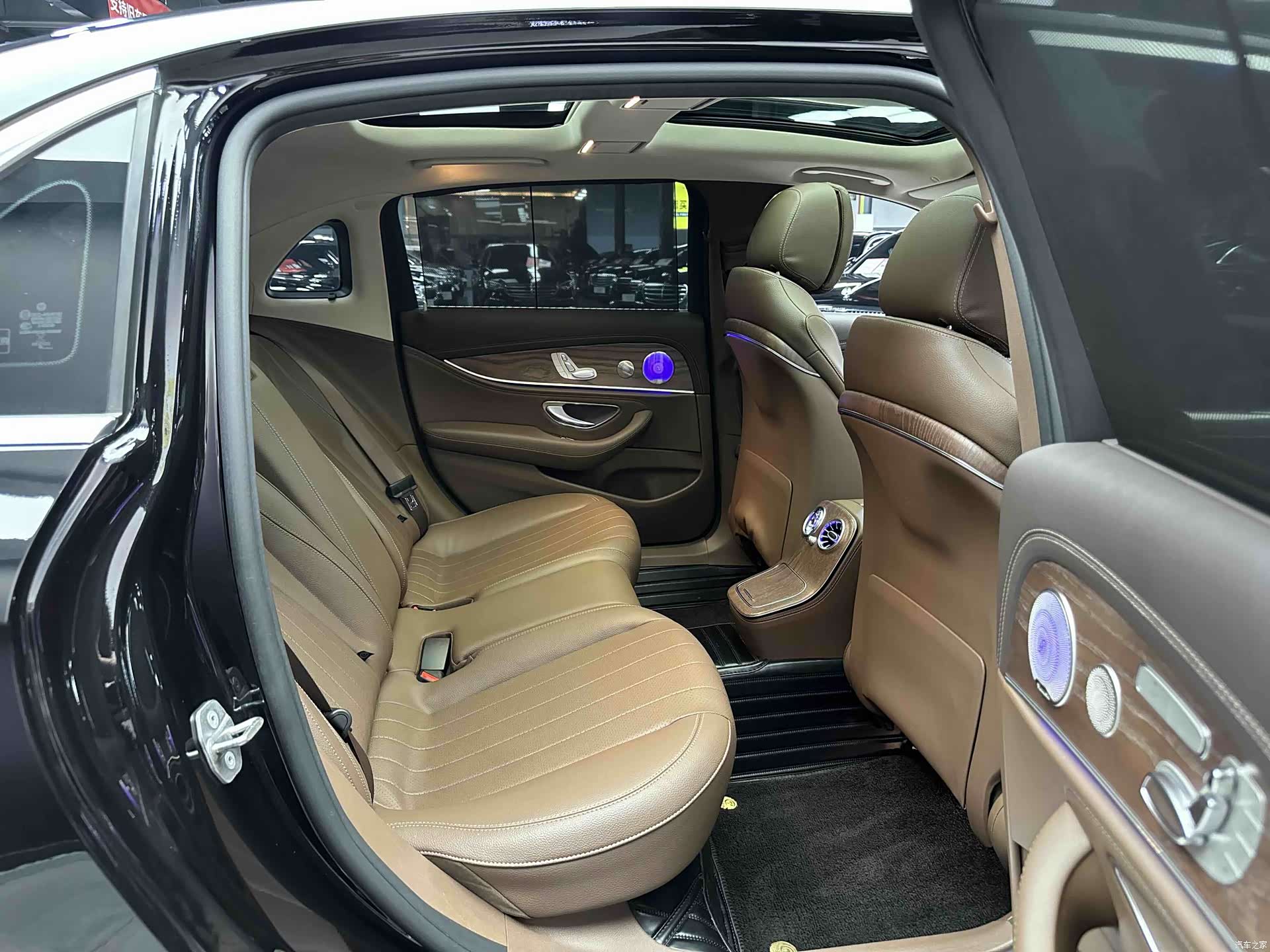 Mercedes-Benz E-Class, 2023 6