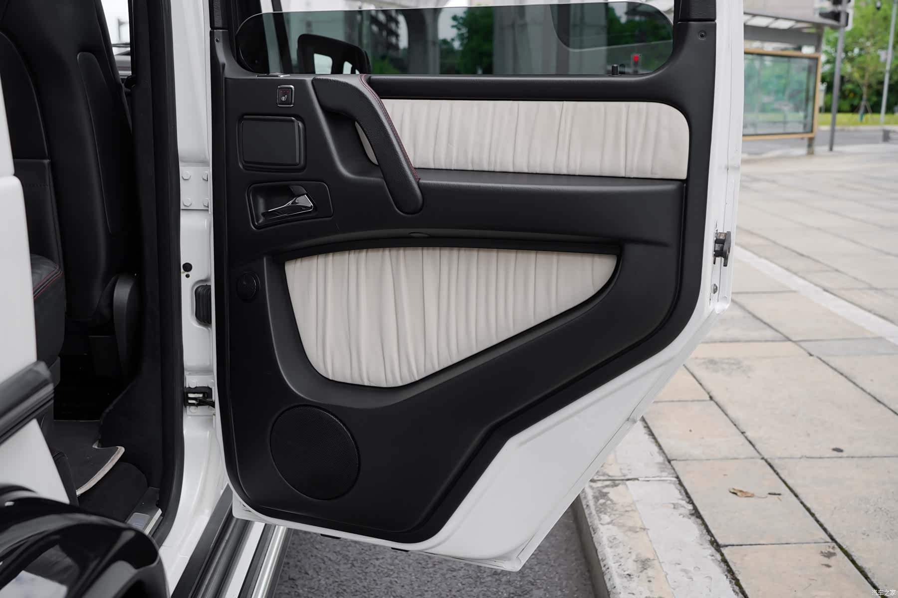 Mercedes-Benz G-Class, 2016 33