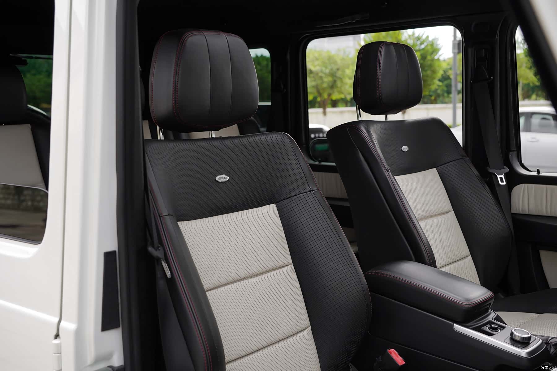 Mercedes-Benz G-Class, 2016 39