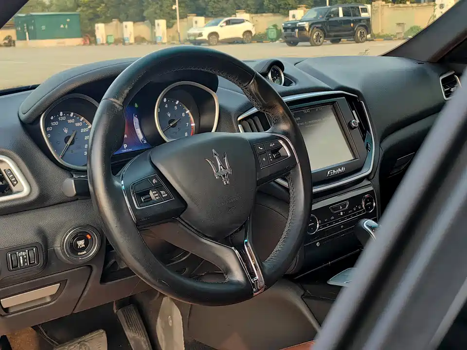 Maserati Ghibli