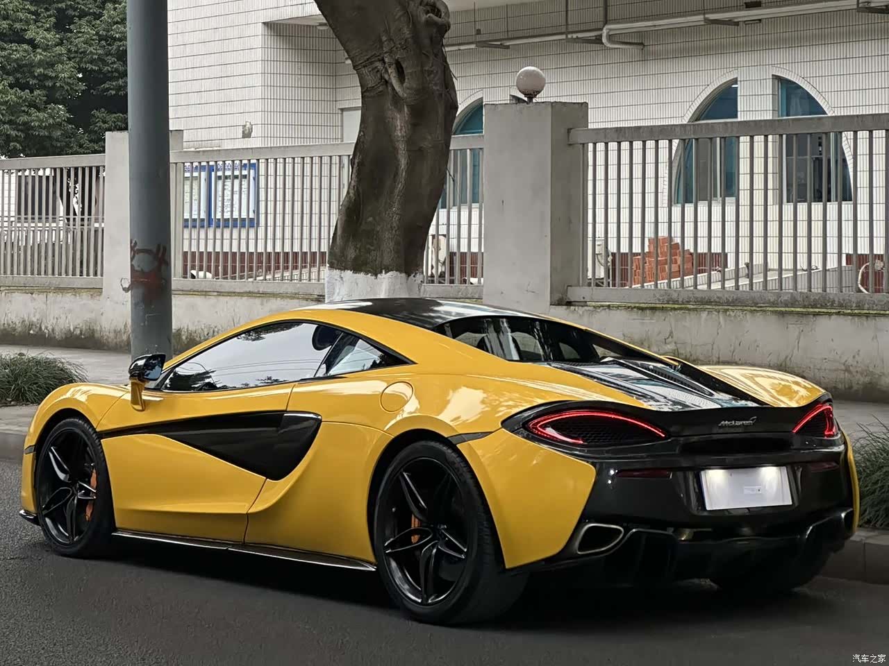 McLaren 570, 2016 3