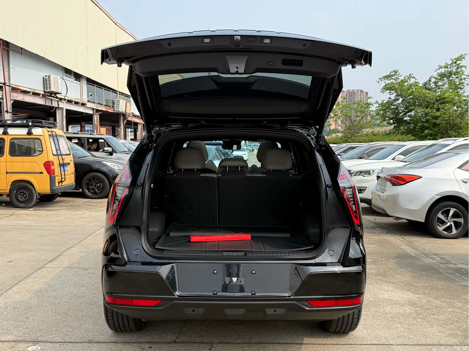 Geely Boyue, 2025 8