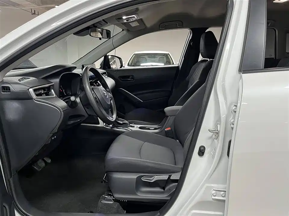 Toyota Corolla Sharp amplifier