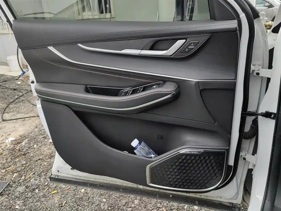 Exeed Chasing the wind