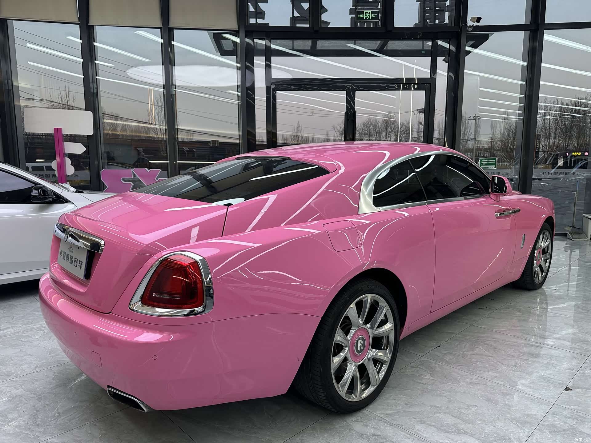 Rolls-Royce Wraith, 2020 13