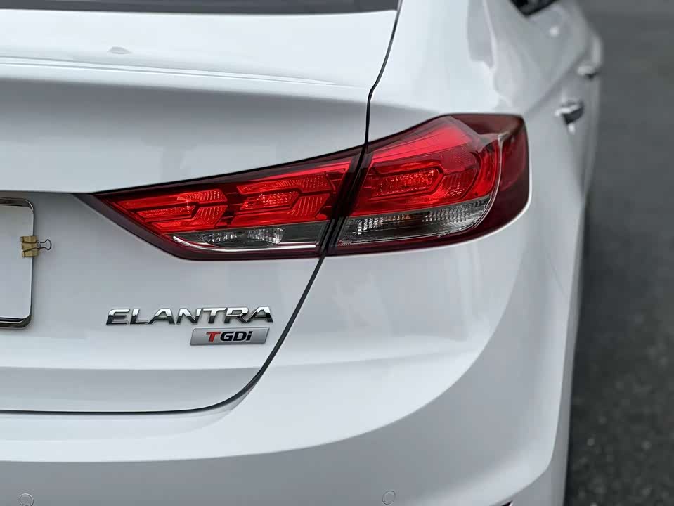 Hyundai Lead