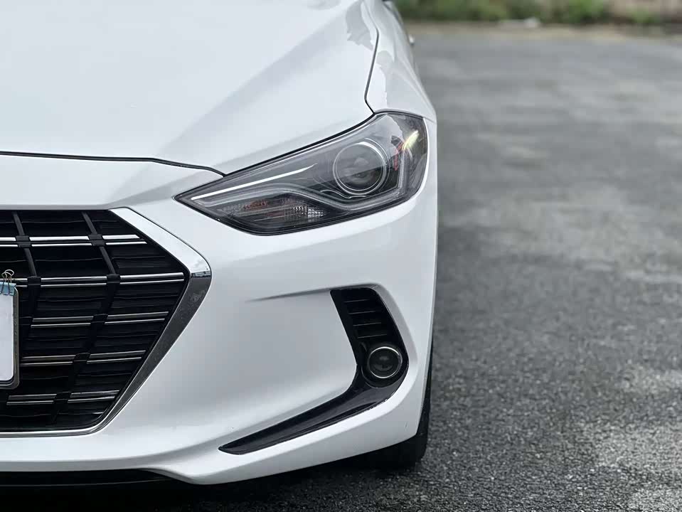 Hyundai Lead