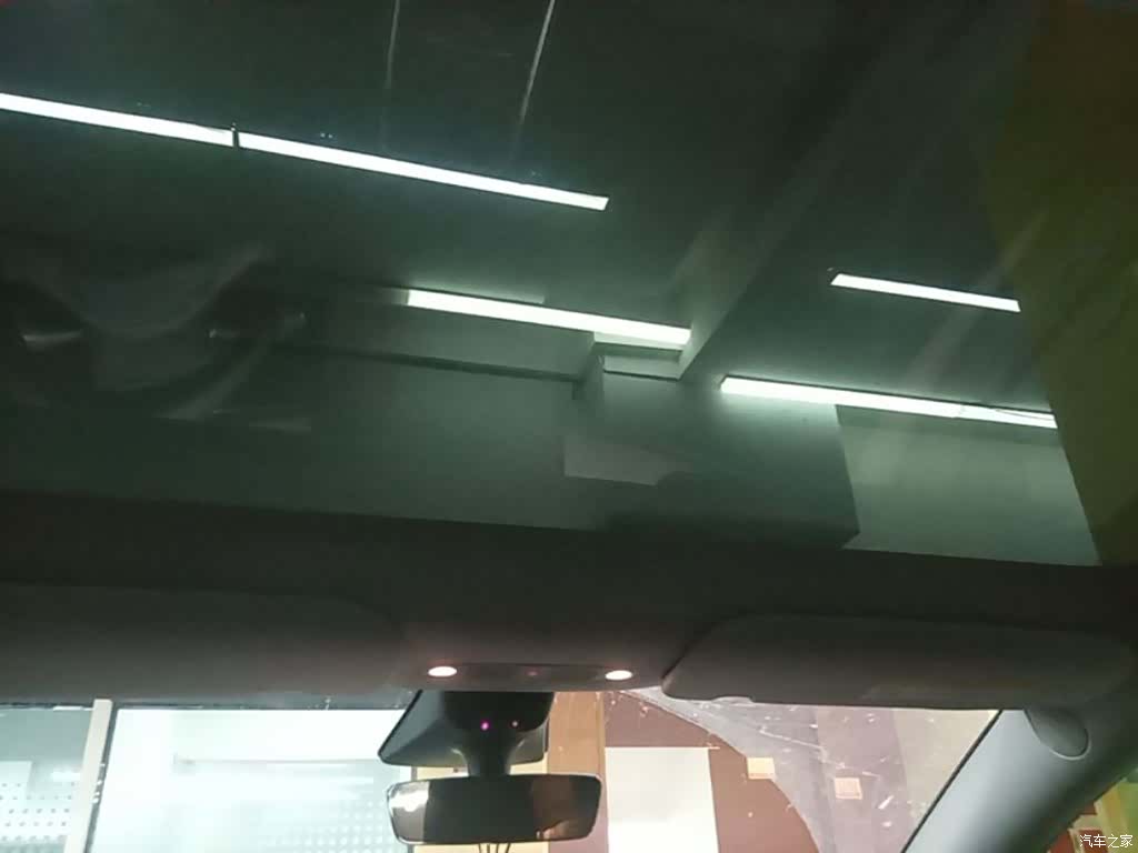 Tesla Model Y, 2022 17