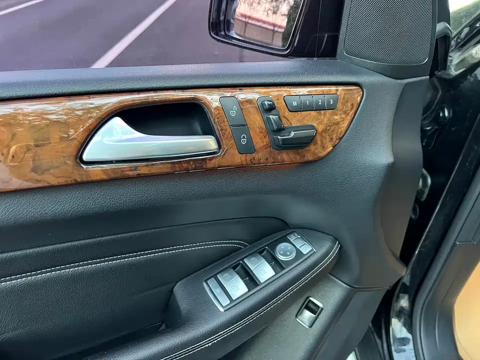 Mercedes-Benz M class