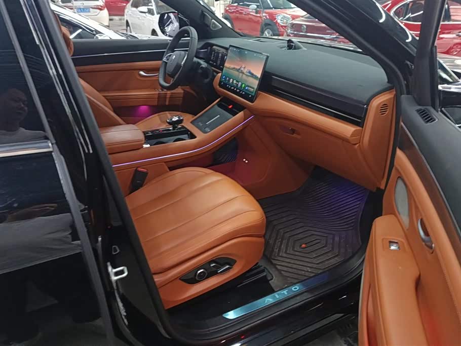 AITO Ask the world M7