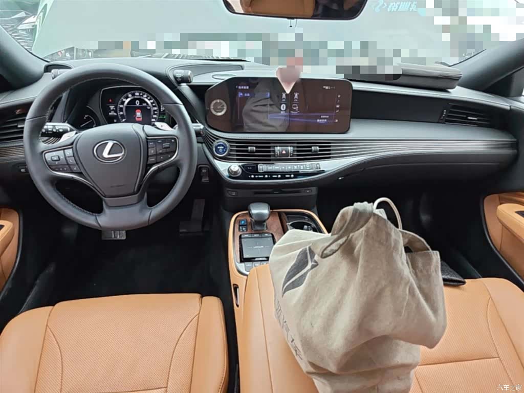 Lexus LS, 2021 10