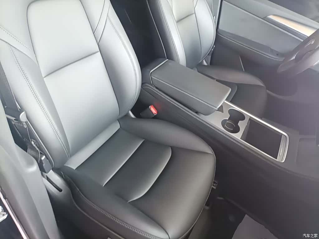 Tesla Model Y, 2022 25