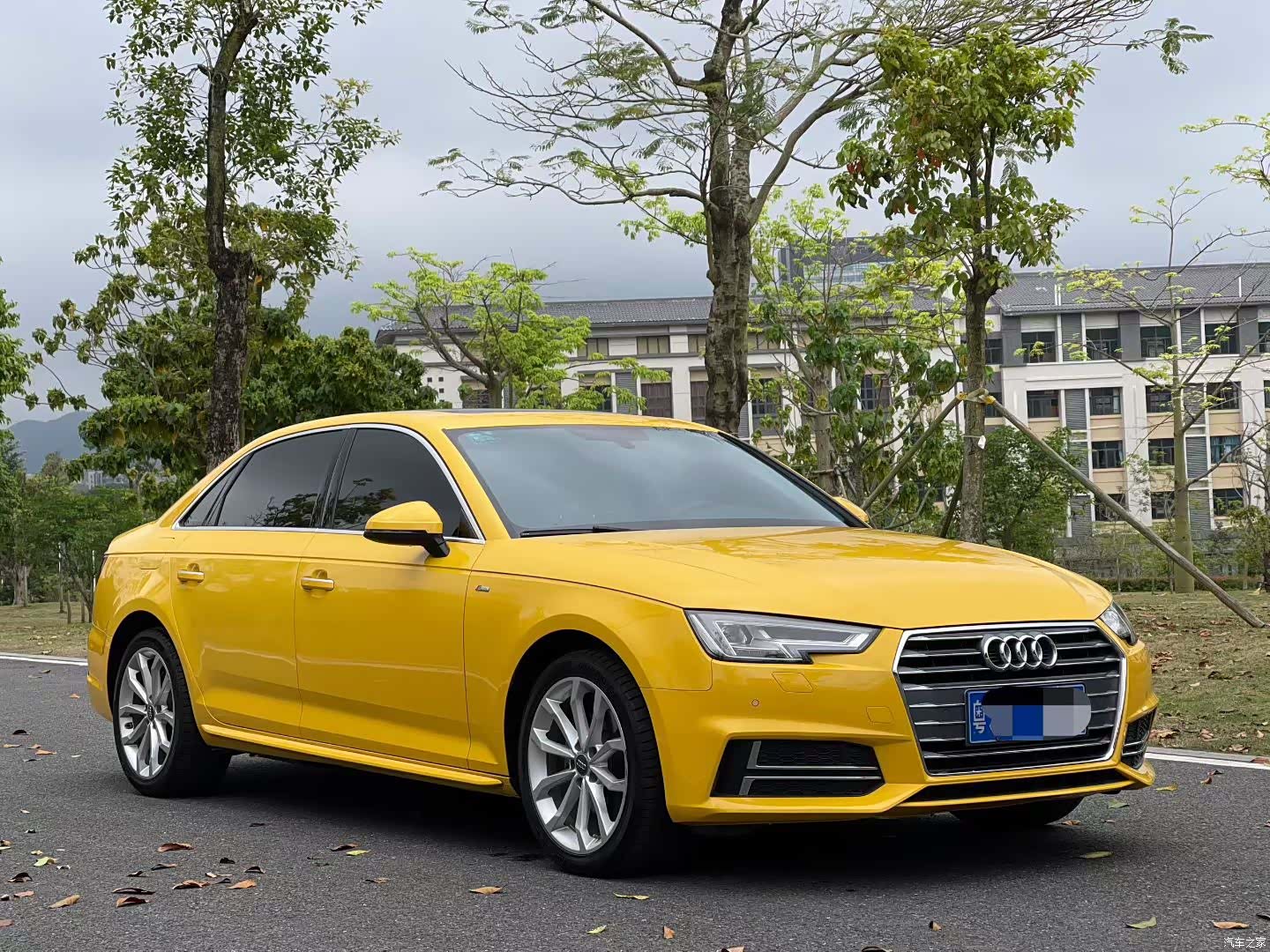 Audi A4L, 2018 3