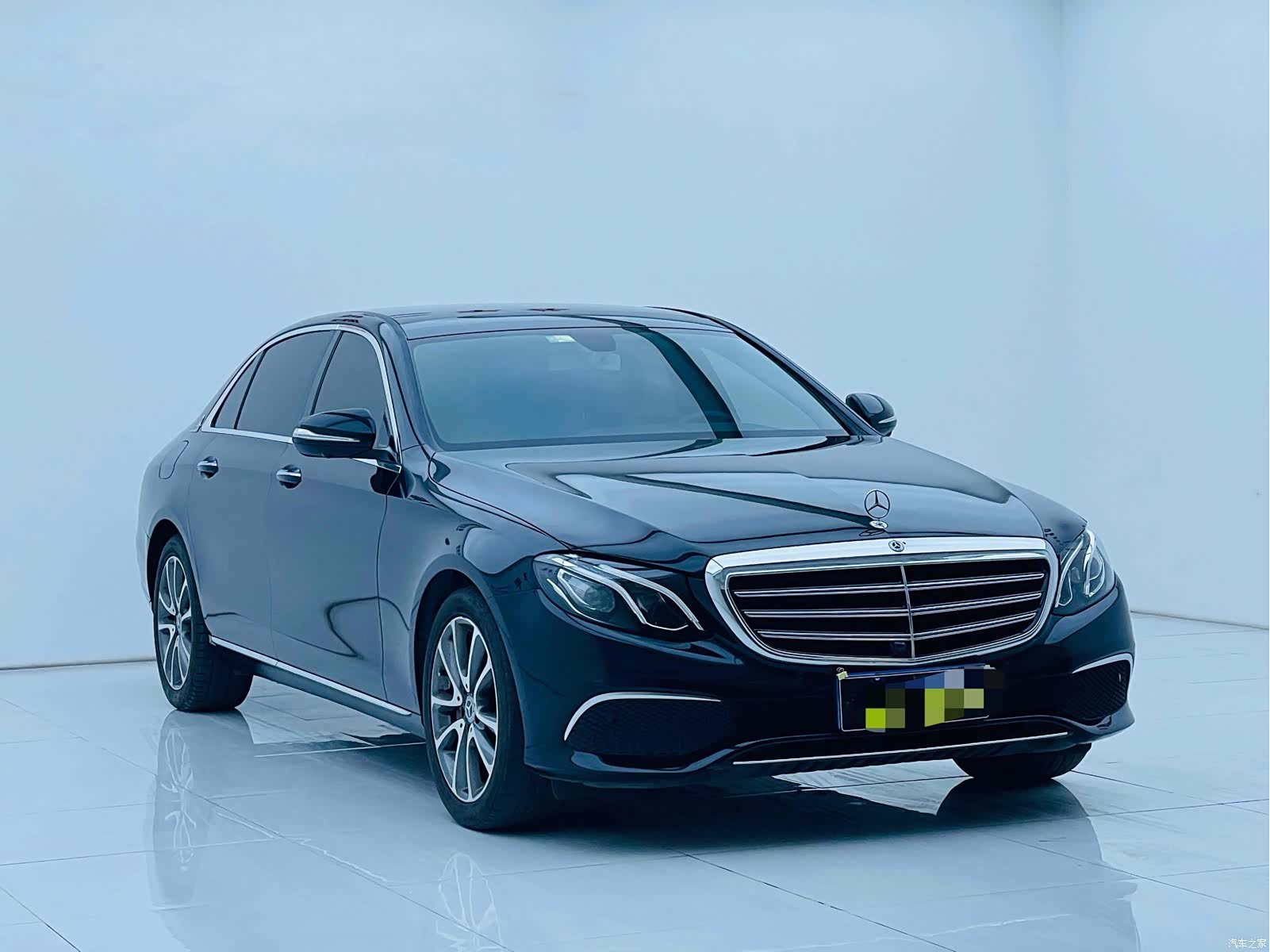 Mercedes-Benz E-Class, 2019 3