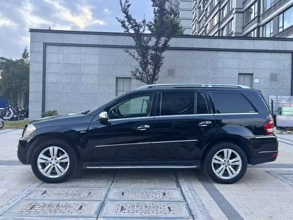 Mercedes-Benz GL grade