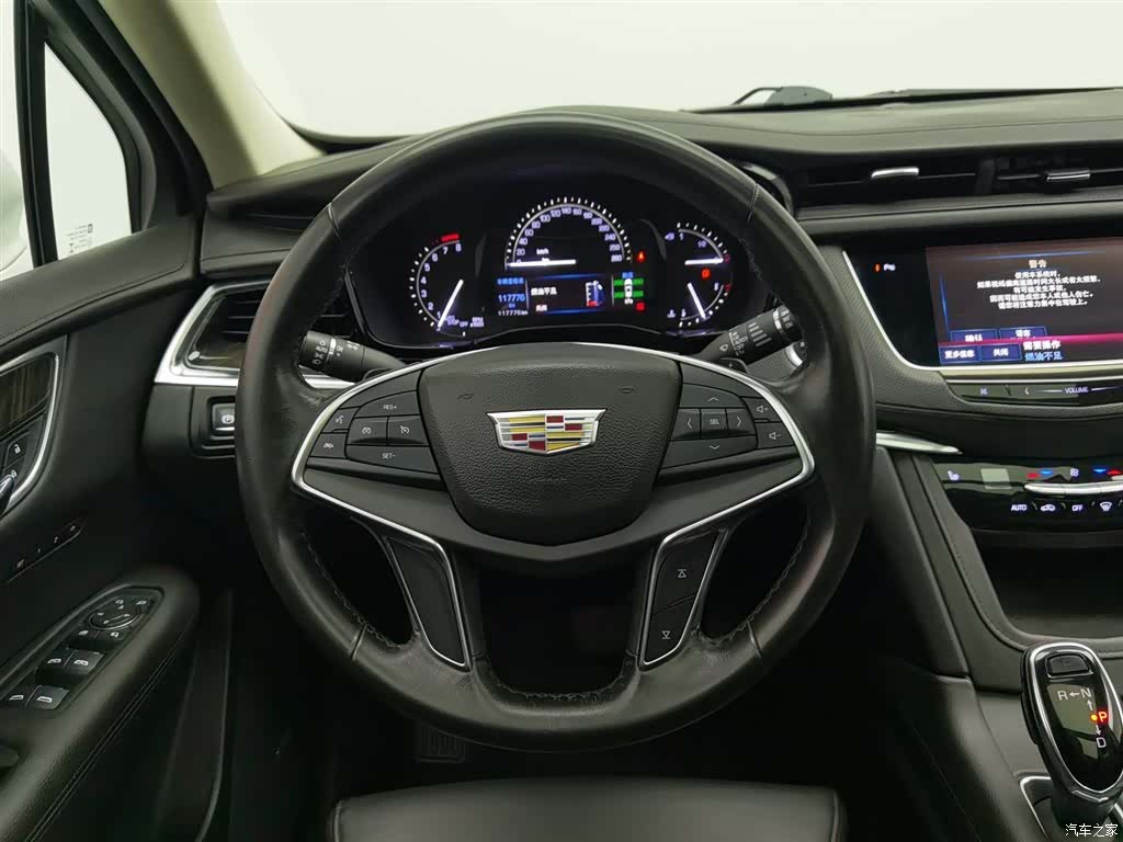 Cadillac XT5, 2017 11