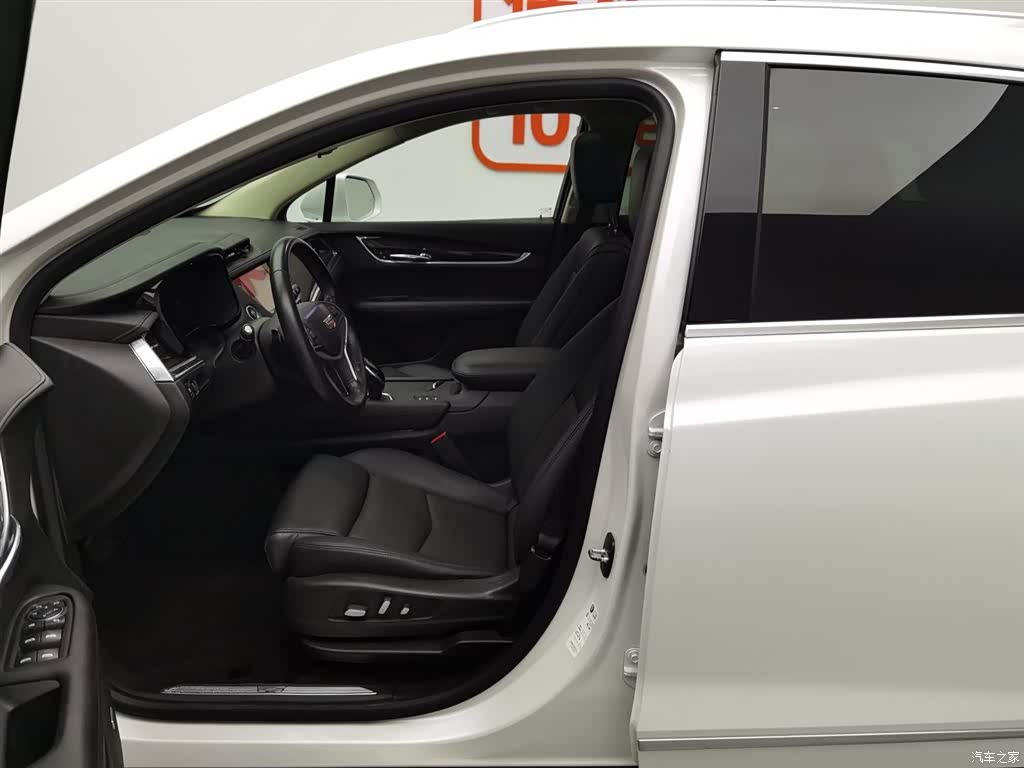 Cadillac XT5, 2017 10
