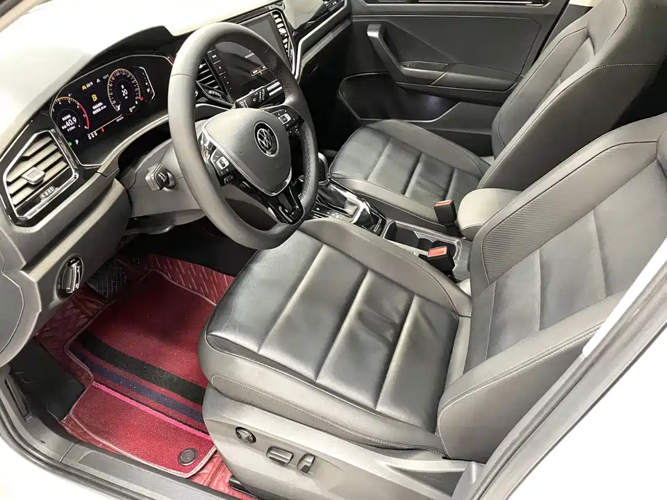 Volkswagen T-ROC exploring Songs