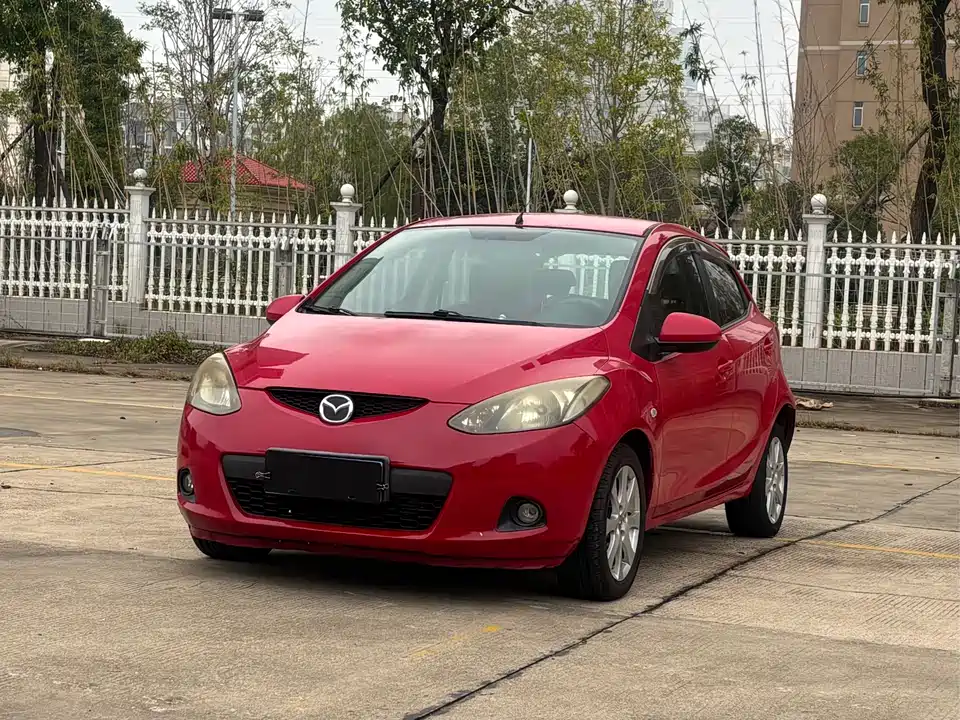 Mazda 2