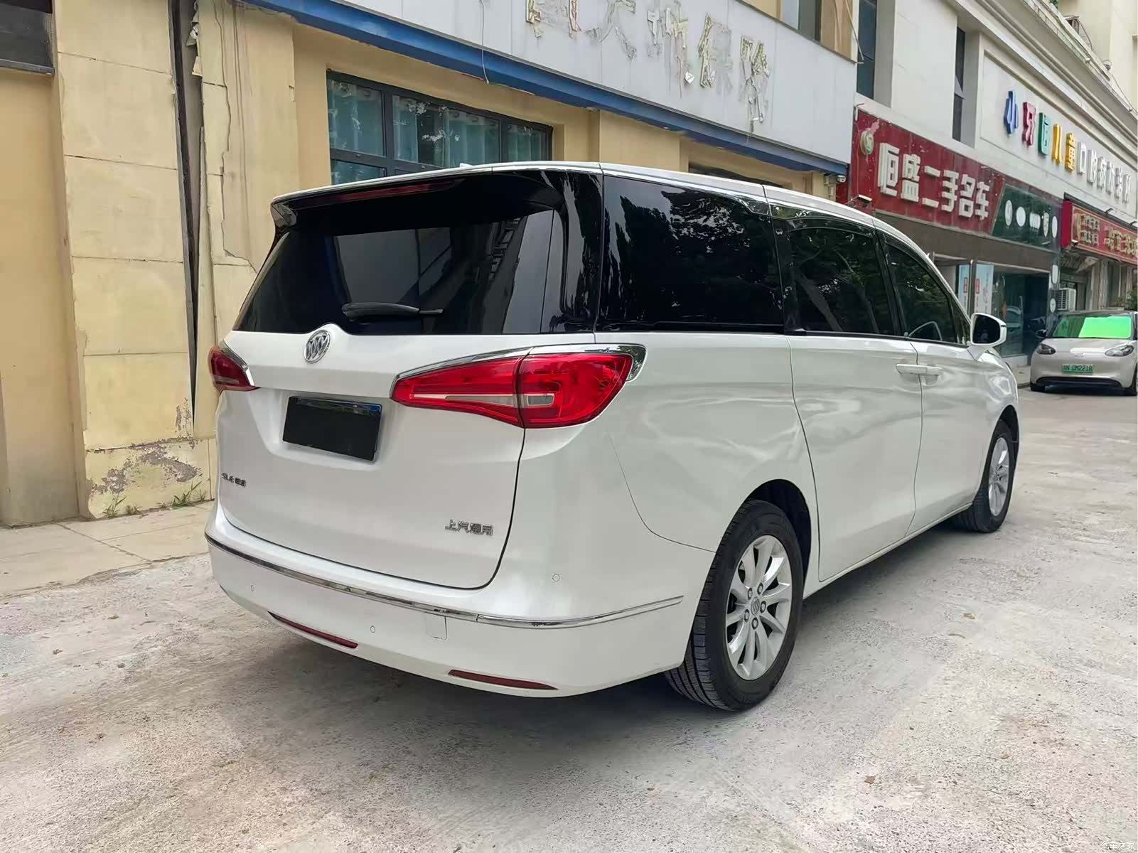 Buick GL8, 2017 4