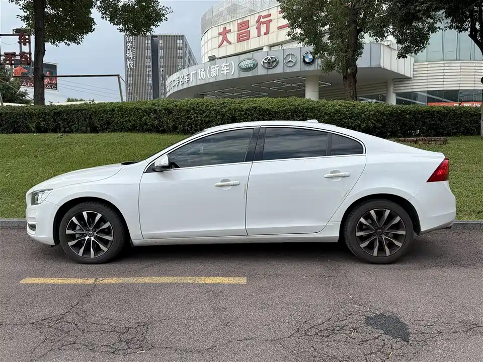Volvo S60