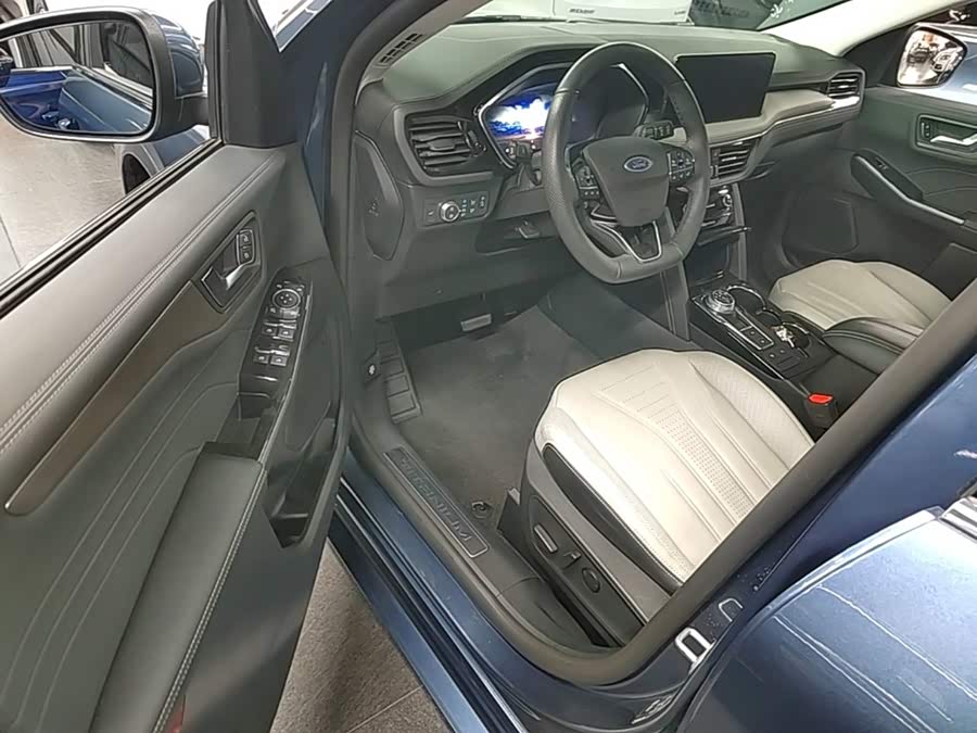 Ford Tahoe 2022, фото 16