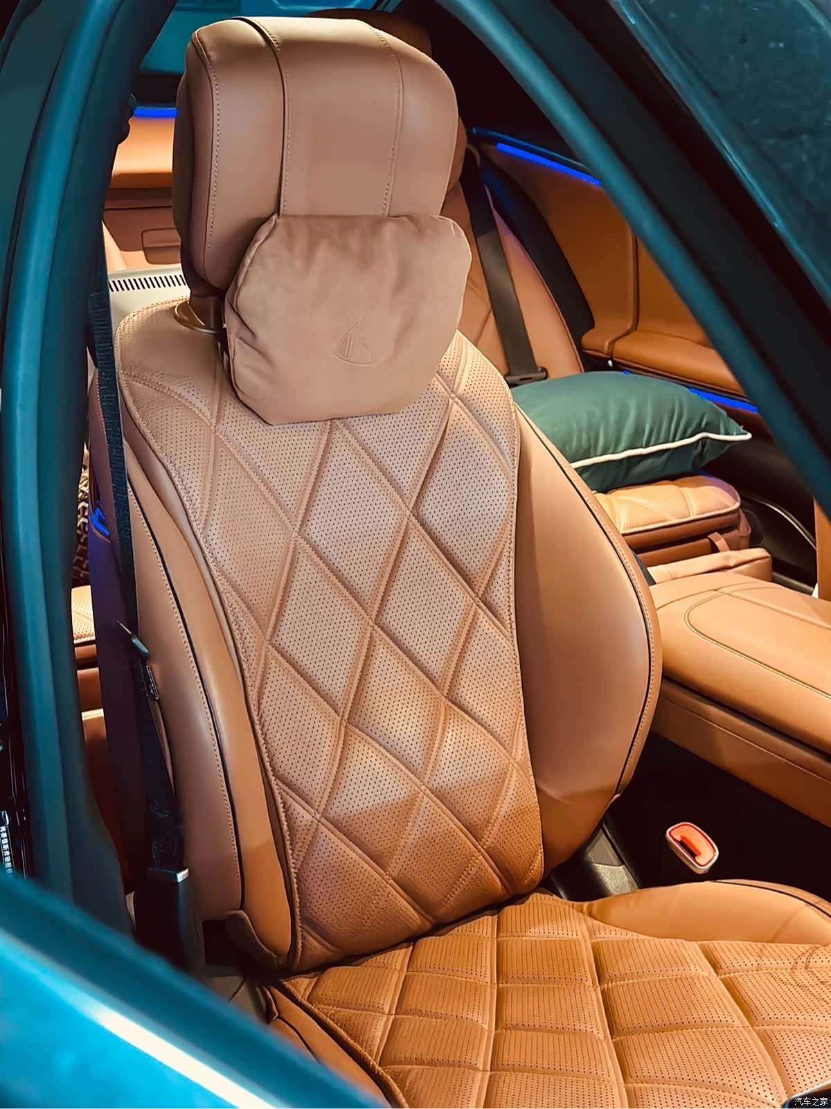 Maybach S-Class, 2023 13